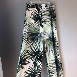 Palm Tree Pants - Perfect for Vacation! 🌴